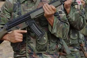Jandarma er silahını temizlerken kendisini vurdu
