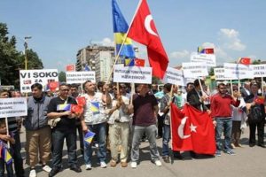 Bosna-Hersek'te Erdoğan'a destek mitingi d&uuml;zenlendi