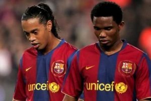 Bir yanda Eto'o diğer yanda Ronaldinho