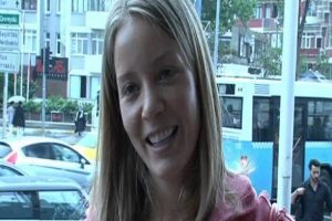 Kıvan&ccedil; Tatlıtuğ'u d&uuml;ğ&uuml;n&uuml;ne &ccedil;ağırdı mı?