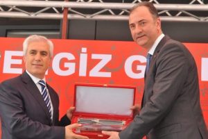 Cengiz G&ouml;ll&uuml; Voleybol Salonu kapılarını a&ccedil;tı
