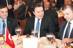 Bankacılar cam kalede oturuyor, taş atarlarsa karşılığı k&ouml;t&uuml; olur