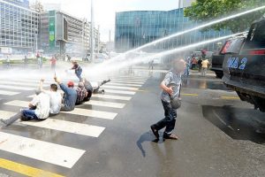 Ankara'da 70 kişi g&ouml;zaltına alındı!