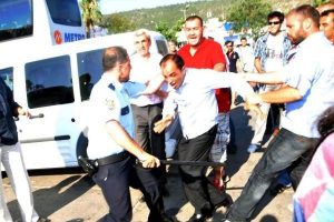 Bodrum Otogarı'nda yolcu kapma kavgası: 4 yaralı