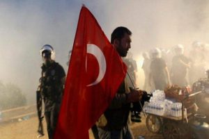 Sanat&ccedil;ılardan T&uuml;rkiye &ccedil;ağrısı