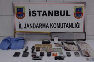 İstanbul'da "sahte polis" operasyonu kamerada