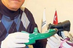 Uzaktan kumandalı akıllı ayakkabı yaptılar