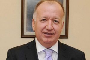 "Hoca arayışımız t&uuml;m hızıyla s&uuml;r&uuml;yor"
