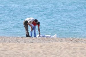 Alman turistin cesedi sahilde bulundu