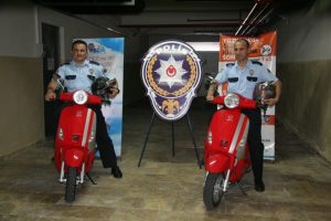 Polislere elektrikli motosiklet