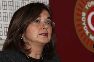 CHP'li vekilden AP &uuml;yelerine mektup