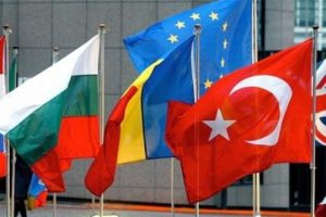 Almanya ve Hollanda T&uuml;rkiye'ye rezerv koydu!