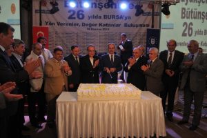 Bursa Muhtarlar Derneği'nden Bozbey'e plaket