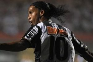 Beşiktaş i&ccedil;in Ronaldinho'da kritik hafta