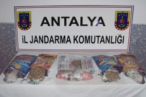 Yolcu otob&uuml;s&uuml;nde esrar ele ge&ccedil;irildi