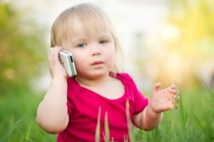 Cep telefonunu &ccedil;ocuklardan uzak tutun