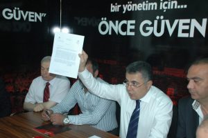 Eskişehirspor'da &uuml;ye krizi s&uuml;r&uuml;yor