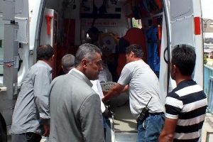 Kamyonun altında kalan iş&ccedil;i &ouml;ld&uuml;