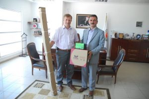 Yunus Emre Camii'ne projeksiyon cihazı