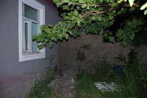Misafirlikteki ailenin evine hırsız girdi