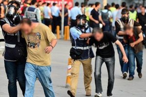 &Ccedil;arşı &uuml;yesi 5 kişiye tutuklama talebi
