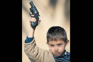 Yavru kurtlara skandal eğitim