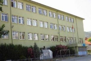 'Ben Eşeğim' yazısı g&ouml;revden aldırdı