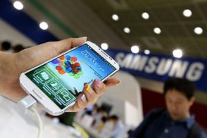 Android, Samsung'un farklılaşmasını engelliyor
