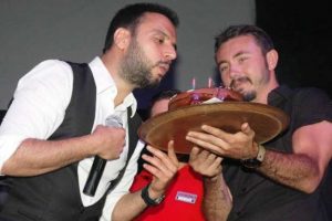 Alişan'a s&uuml;rpriz doğum g&uuml;n&uuml;
