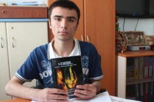 Lise &ouml;ğrencisi roman yazdı