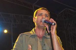 Rafet El Roman hayranlarıyla buluştu