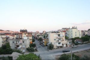 G&uuml;nd&uuml;z yanan sokak lambalarına tepki