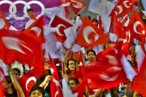 Mersin'de "&Uuml;&ccedil; Kıta Tek Y&uuml;rek" oldu