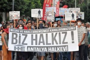 Antalya'da eyleme devam
