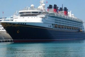 Disney Cruıse &ccedil;ocukları Kuşadası'nda