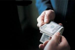 Meclis'te r&uuml;şvet skandalı