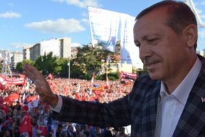 Sandıkta herkes boyunun &ouml;l&ccedil;&uuml;s&uuml;n&uuml; alır