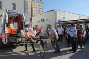 İş&ccedil;iler ve k&ouml;yl&uuml;ler arasında kavga: 1 &ouml;l&uuml;, 5 yaralı