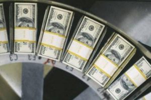 D&ouml;vizdeki hızlı y&uuml;kseliş dış borcu 27 milyar lira artırdı