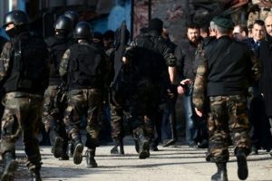 500 polisin katıldığı şafak operasyonu