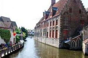 Kanalları ve renkleri ile b&uuml;y&uuml;leyen kent; Brugge