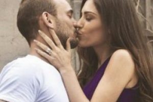 Yolanthe Cabau T&uuml;rkiye'de doğuracak