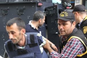 Katil zanlısına &ouml;m&uuml;r boyu hapis istemi