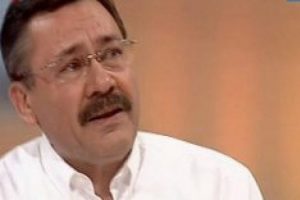 Melih G&ouml;k&ccedil;ek canlı yayında ağladı