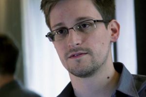 Firari CIA casusu krizi b&uuml;y&uuml;yor