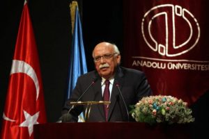 Bakan Avcı'dan K&uuml;rt&ccedil;e eğitim a&ccedil;ıklaması