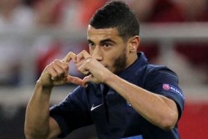 Belhanda Birleşik Arap Emirlikleri yolunda