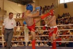 Kıck Boks şampiyonası Denizli'de başladı