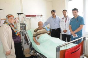 İki hastaya ameliyatsız kalp kapağı nakli