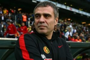 Yanal Eskişehirspor'dan ayrıldı!
